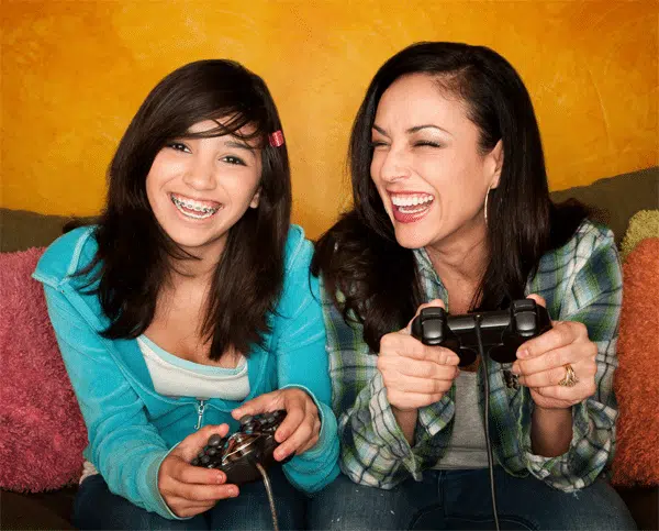 mom-and-daughter-with-braces